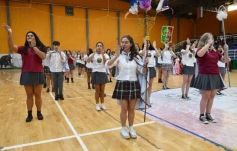 Foto de la galería: A pura energía, la Madre ya adelanta la fiesta que se viene con la estudiantina