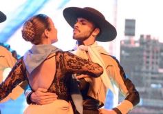 Foto de la galería: Danza, tradición y música abrieron la Vigilia del 25 de Mayo en Posadas