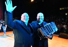 Foto de la galería: Danza, tradición y música abrieron la Vigilia del 25 de Mayo en Posadas