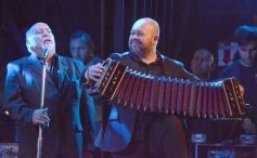 Foto de la galería: Danza, tradición y música abrieron la Vigilia del 25 de Mayo en Posadas
