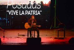 Foto de la galería: Danza, tradición y música abrieron la Vigilia del 25 de Mayo en Posadas