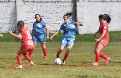 Foto de la galería: Fútbol Femenino: se puso en marcha el Torneo Oficial de la Liga Posadeña