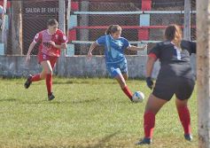 Foto de la galería: Fútbol Femenino: se puso en marcha el Torneo Oficial de la Liga Posadeña