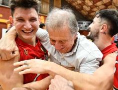 Foto de la galería: Federal de Básquet: con un partidazo, la Máquina Oriental llegó a cuartos y avivó la alegría en el Templo