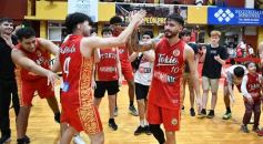 Foto de la galería: Federal de Básquet: con un partidazo, la Máquina Oriental llegó a cuartos y avivó la alegría en el Templo