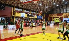 Foto de la galería: Federal de Básquet: con un partidazo, la Máquina Oriental llegó a cuartos y avivó la alegría en el Templo