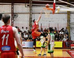 Foto de la galería: Federal de Básquet: con un partidazo, la Máquina Oriental llegó a cuartos y avivó la alegría en el Templo