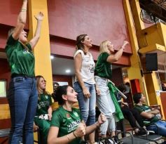 Foto de la galería: Federal de Básquet: con un partidazo, la Máquina Oriental llegó a cuartos y avivó la alegría en el Templo
