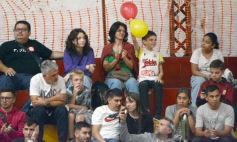 Foto de la galería: Federal de Básquet: con un partidazo, la Máquina Oriental llegó a cuartos y avivó la alegría en el Templo