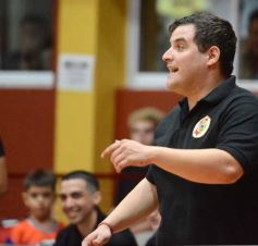 Foto de la galería: Federal de Básquet: con un partidazo, la Máquina Oriental llegó a cuartos y avivó la alegría en el Templo