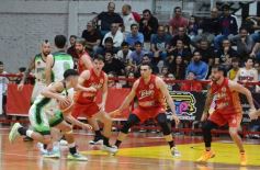 Foto de la galería: Federal de Básquet: con un partidazo, la Máquina Oriental llegó a cuartos y avivó la alegría en el Templo