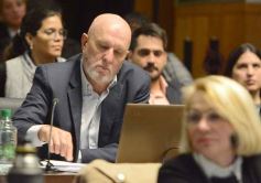 Foto de la galería: Legisladores misioneros aprobaron la ley de Academia Gamer y del uso de agua de lluvias