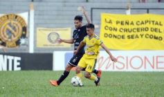 Foto de la galería: Federal A: traspié para el Colectivero en Santa Inés 