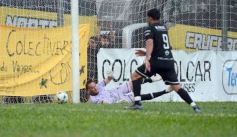 Foto de la galería: Federal A: traspié para el Colectivero en Santa Inés 