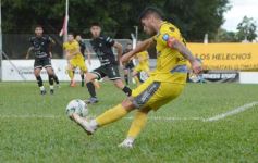 Foto de la galería: Federal A: traspié para el Colectivero en Santa Inés 
