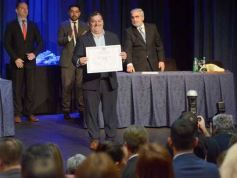 Foto de la galería: Recibieron sus diplomas las autoridades electas en los últimos comicios
