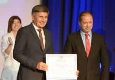 Foto de la galería: Recibieron sus diplomas las autoridades electas en los últimos comicios