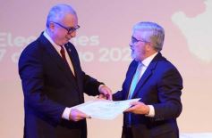 Foto de la galería: Recibieron sus diplomas las autoridades electas en los últimos comicios