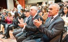 Foto de la galería: Recibieron sus diplomas las autoridades electas en los últimos comicios