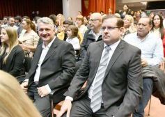 Foto de la galería: Recibieron sus diplomas las autoridades electas en los últimos comicios