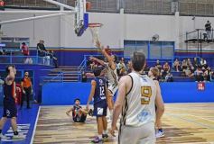 Foto de la galería: Provincial de Básquet: Tirica se quedó con el triunfo en su visita  a Posadas