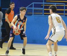 Foto de la galería: Provincial de Básquet: Tirica se quedó con el triunfo en su visita  a Posadas