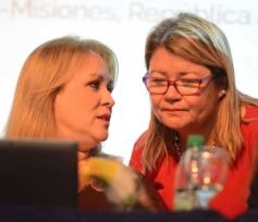 Foto de la galería: Mujeres líderes y políticas debatieron sobre violencia de género en Posadas
