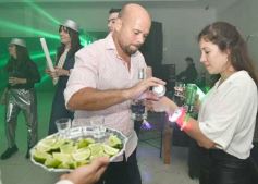 Foto de la galería: Cumple de Gladys Viñales: amigos y diversión en una fantástica fiesta