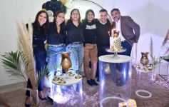 Foto de la galería: Cumple de Gladys Viñales: amigos y diversión en una fantástica fiesta