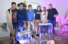 Foto de la galería: Cumple de Gladys Viñales: amigos y diversión en una fantástica fiesta