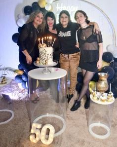 Foto de la galería: Cumple de Gladys Viñales: amigos y diversión en una fantástica fiesta