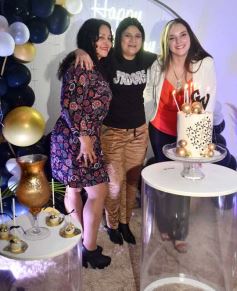Foto de la galería: Cumple de Gladys Viñales: amigos y diversión en una fantástica fiesta