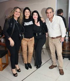 Foto de la galería: Cumple de Gladys Viñales: amigos y diversión en una fantástica fiesta