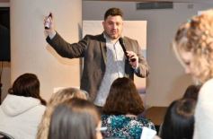 Foto de la galería: Asamblea Just: presentaron la nueva oferta de los cosméticos suizos en Posadas