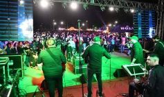 Foto de la galería: Festival Una+: la fiesta cervecera trajo el encuentro con amigos y familias