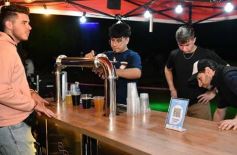 Foto de la galería: Festival Una+: la fiesta cervecera trajo el encuentro con amigos y familias