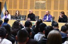 Sixto Fotografías. Sociedad. Cámara de Diputados - Cultivando futuro: jóvenes estudiantes se suman al desarrollo sustentable del agro misionero