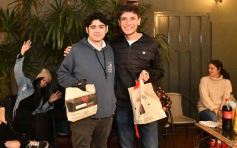 Foto de la galería: Con el "amigo invisible", el equipo de la web de Canal 12 compartió juntada por su 1er año