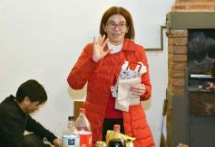 Foto de la galería: Con el "amigo invisible", el equipo de la web de Canal 12 compartió juntada por su 1er año