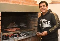 Foto de la galería: Con el "amigo invisible", el equipo de la web de Canal 12 compartió juntada por su 1er año