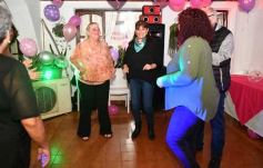 Foto de la galería: Cumple de Lidia Brun: rodeada de los afectos, abrió la casa para el festejo