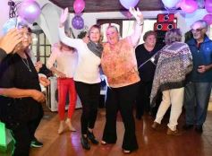 Foto de la galería: Cumple de Lidia Brun: rodeada de los afectos, abrió la casa para el festejo