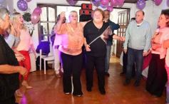 Foto de la galería: Cumple de Lidia Brun: rodeada de los afectos, abrió la casa para el festejo