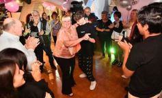 Foto de la galería: Cumple de Lidia Brun: rodeada de los afectos, abrió la casa para el festejo