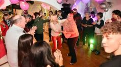 Foto de la galería: Cumple de Lidia Brun: rodeada de los afectos, abrió la casa para el festejo