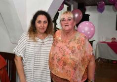 Foto de la galería: Cumple de Lidia Brun: rodeada de los afectos, abrió la casa para el festejo