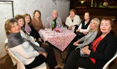 Foto de la galería: Cumple de Lidia Brun: rodeada de los afectos, abrió la casa para el festejo