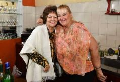 Foto de la galería: Cumple de Lidia Brun: rodeada de los afectos, abrió la casa para el festejo