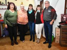 Foto de la galería: Cumple de Lidia Brun: rodeada de los afectos, abrió la casa para el festejo