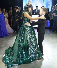 Foto de la galería: Los 15 años de Julia Dauter Larraburu: espectacular celebración en una noche soñada